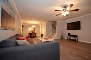 The Cozy Pearl Townhome - 10 mins to horse park
